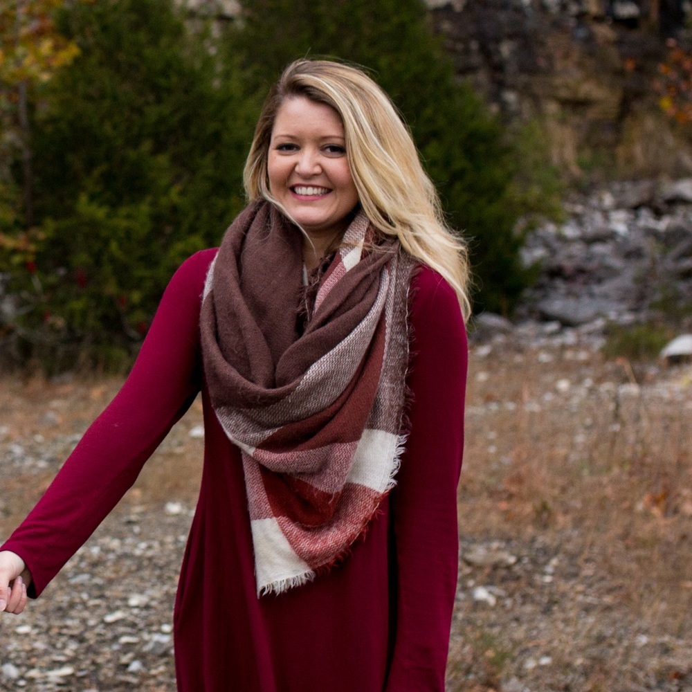 Meet your Posher, Laura